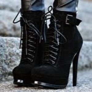 Meet your Posher, Omosefe